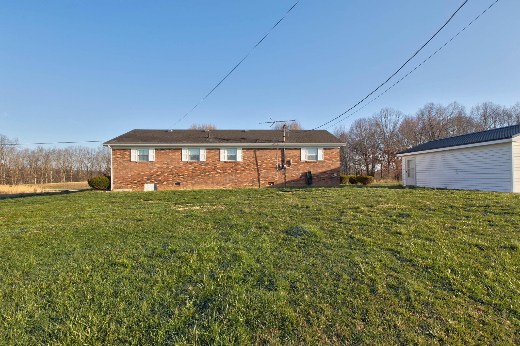 3909 Old Sand Road Owingsville, KY 40360 - Photo 7 of 19 PWM28109_10_11