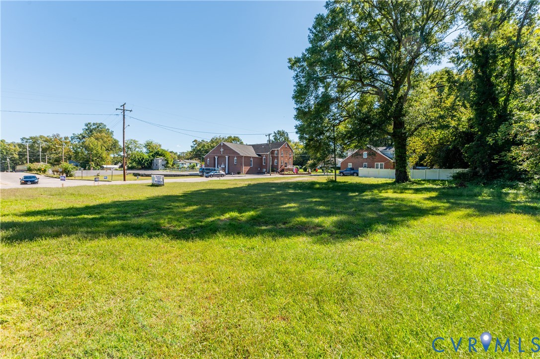 1304 Arlington Road Hopewell, VA 23860 - Photo 14 of 16 a view of a volley ball court
