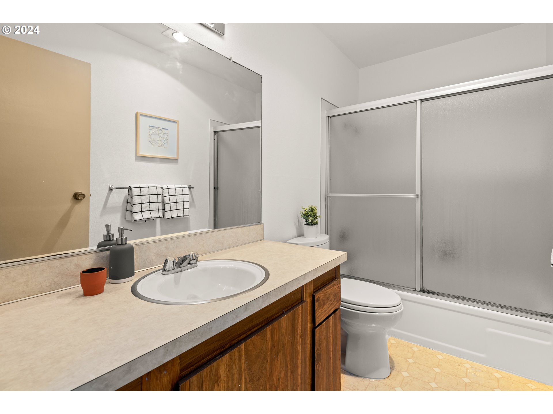 7540 Southwest Barnes Road Portland, OR 97225 - Photo 17 of 20 Gallery Image 17
