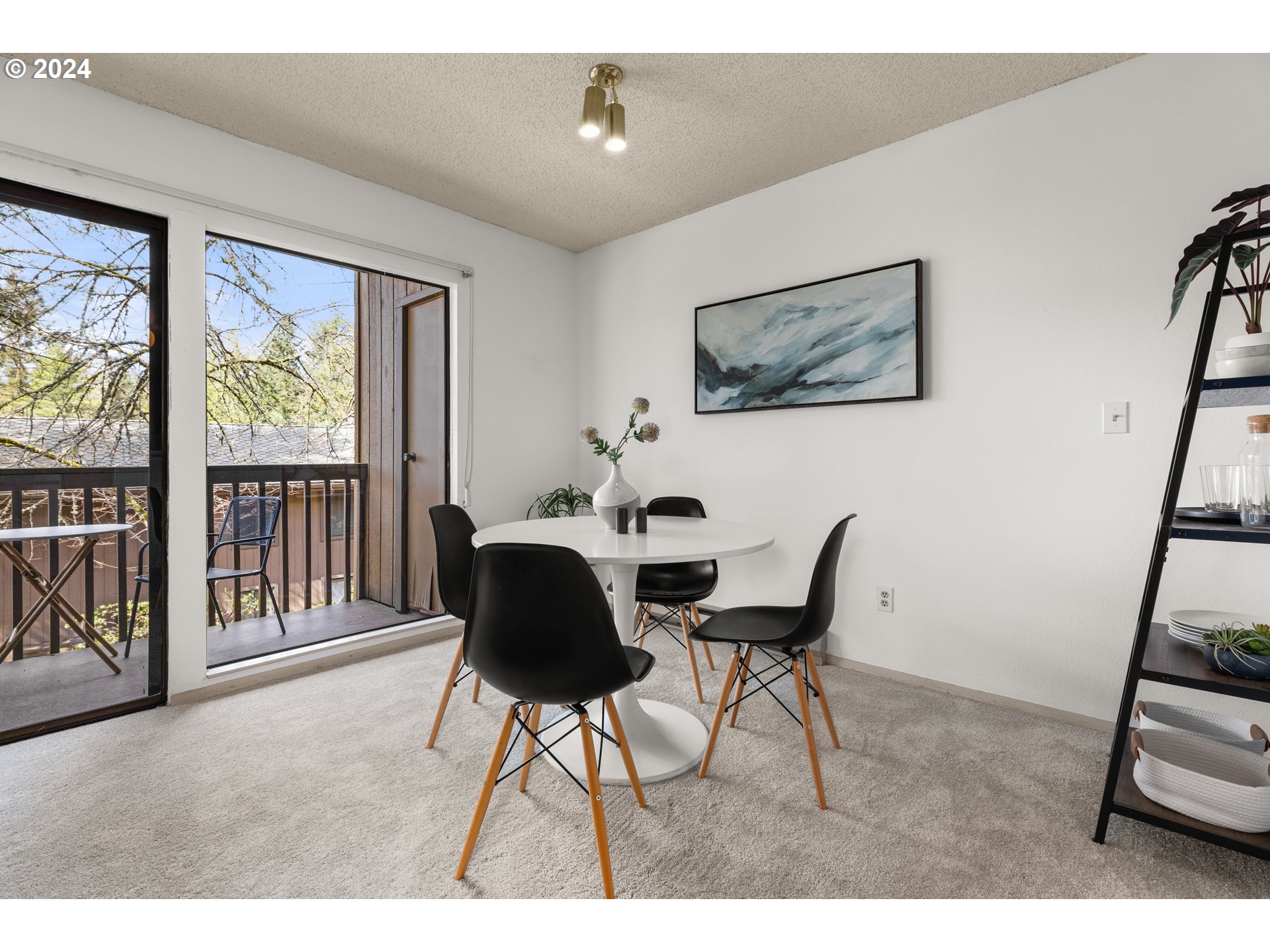 7540 Southwest Barnes Road Portland, OR 97225 - Photo 9 of 20 Gallery Image 9