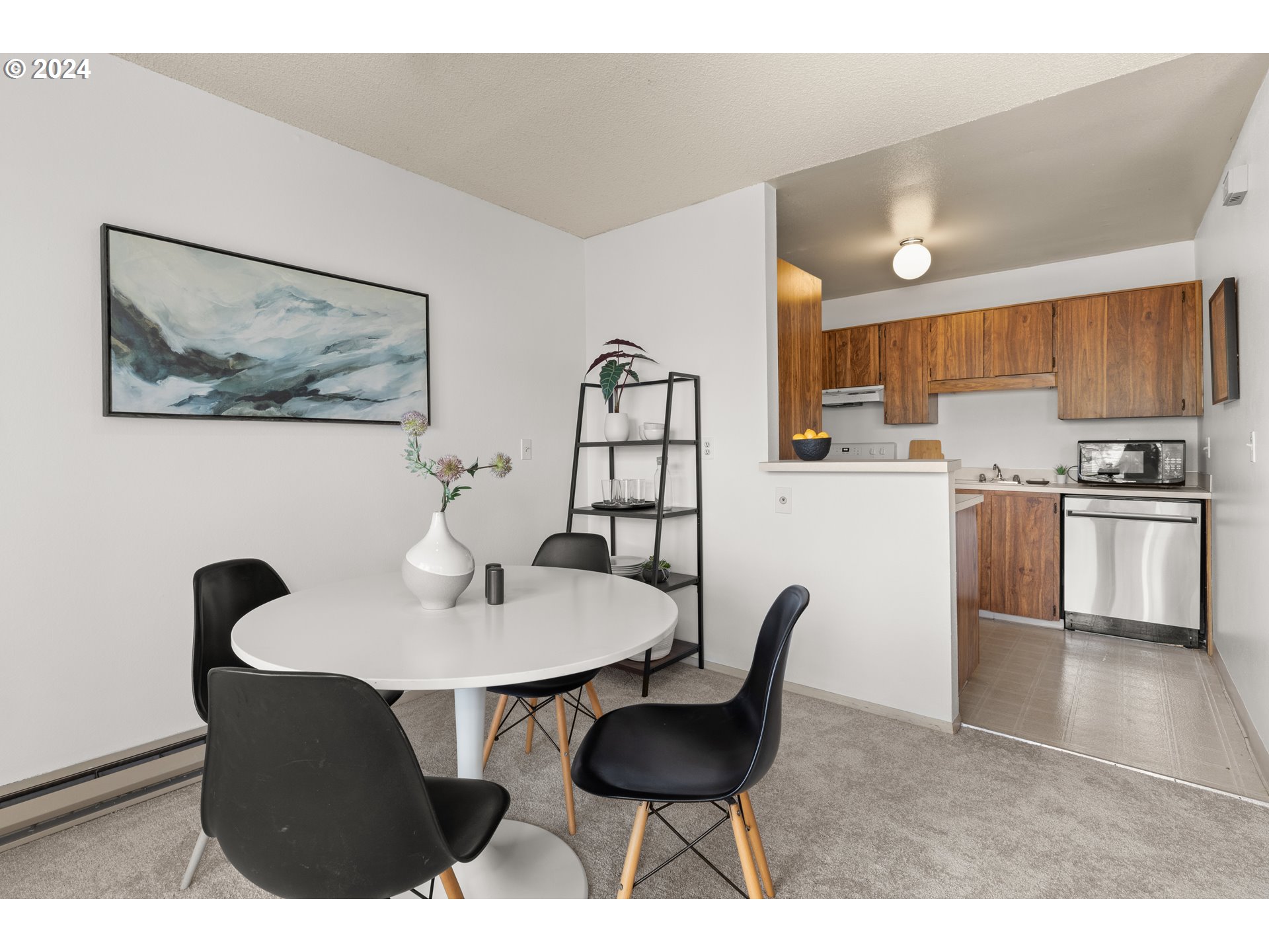 7540 Southwest Barnes Road Portland, OR 97225 - Photo 10 of 20 Gallery Image 10