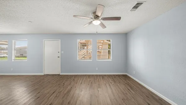 $995 | 12033 18th Street, Unit 3, Santa Fe, TX 77510