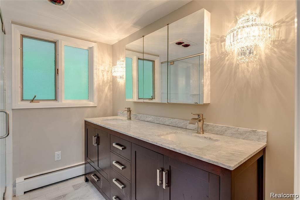 587 East Long Lake Road Bloomfield Hills, MI 48304 - Photo 14 of 27