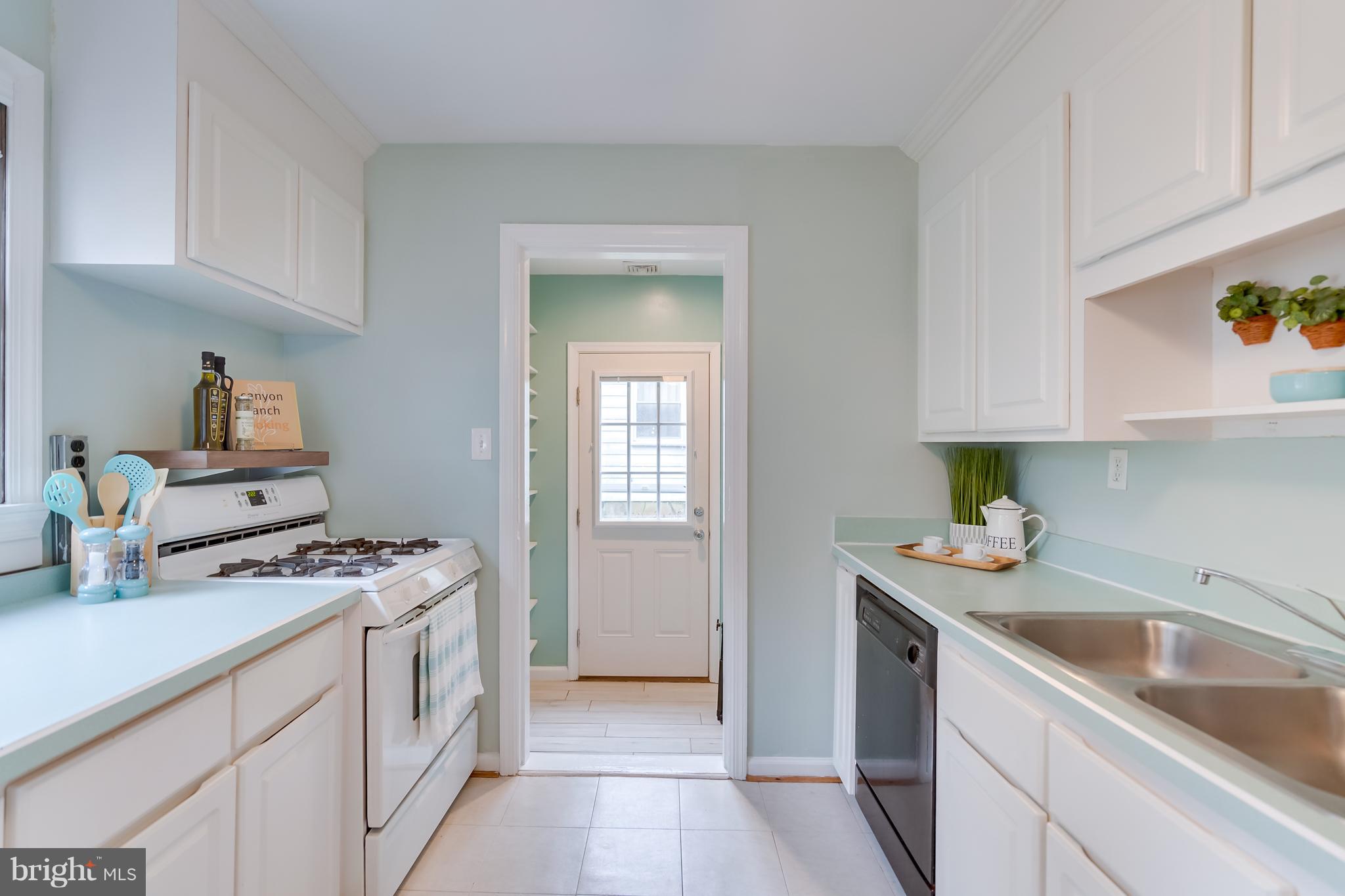 5606 Norton Road Alexandria, VA 22303 - Photo 12 of 32 Gallery Image 12