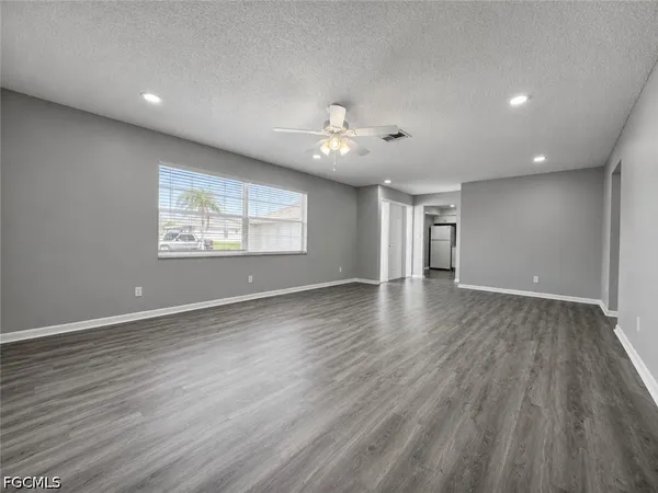 $1,395 | 3509 Southeast 15th Place, Unit 3, Cape Coral, FL 33904