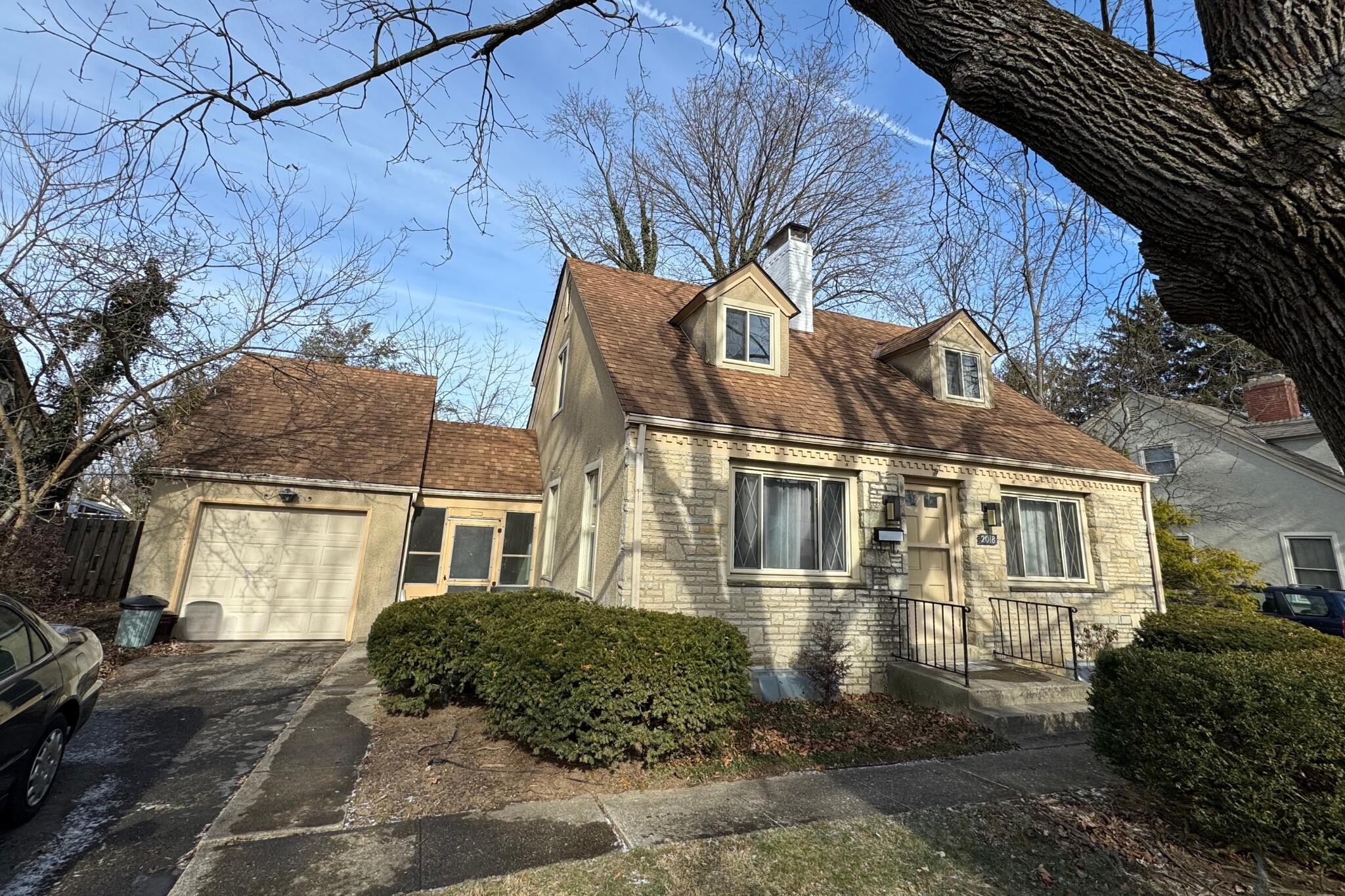 2018 Inchcliff Road Columbus, OH 43221 - Photo 3 of 33 Side
