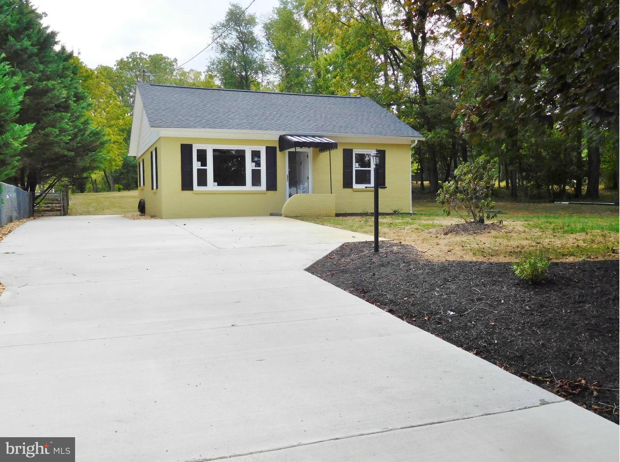 237 Gun Barrel Road White Post, VA 22663 - Photo 11 of 30 Exterior (Front)