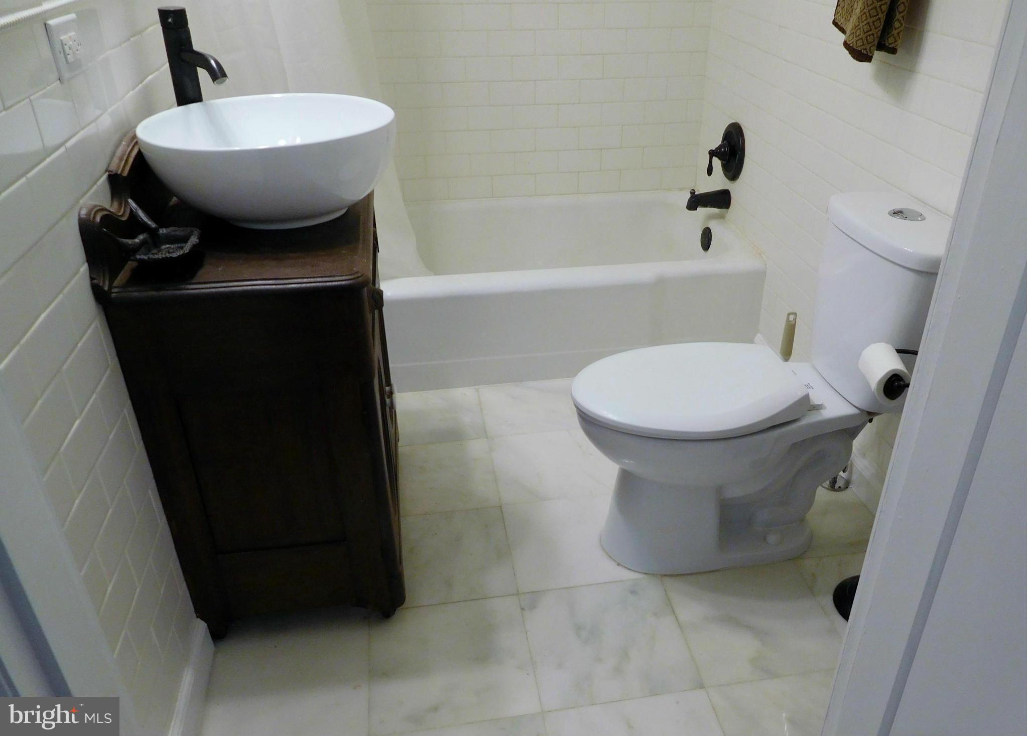 237 Gun Barrel Road White Post, VA 22663 - Photo 28 of 30 Bath