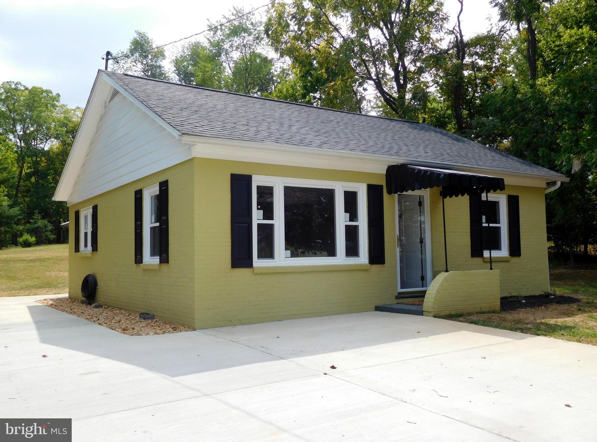 237 Gun Barrel Road White Post, VA 22663 - Photo 8 of 30 Exterior (Front)