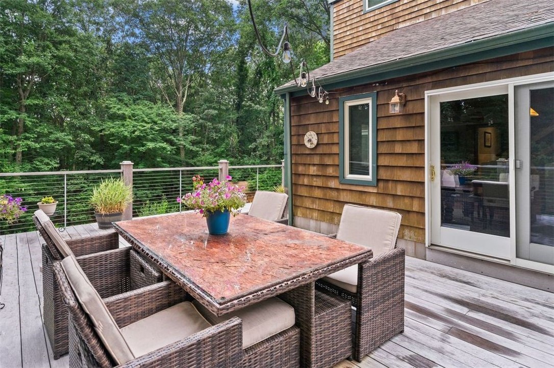 24 Valleybrook Drive Warwick, RI 02818 - Photo 18 of 50