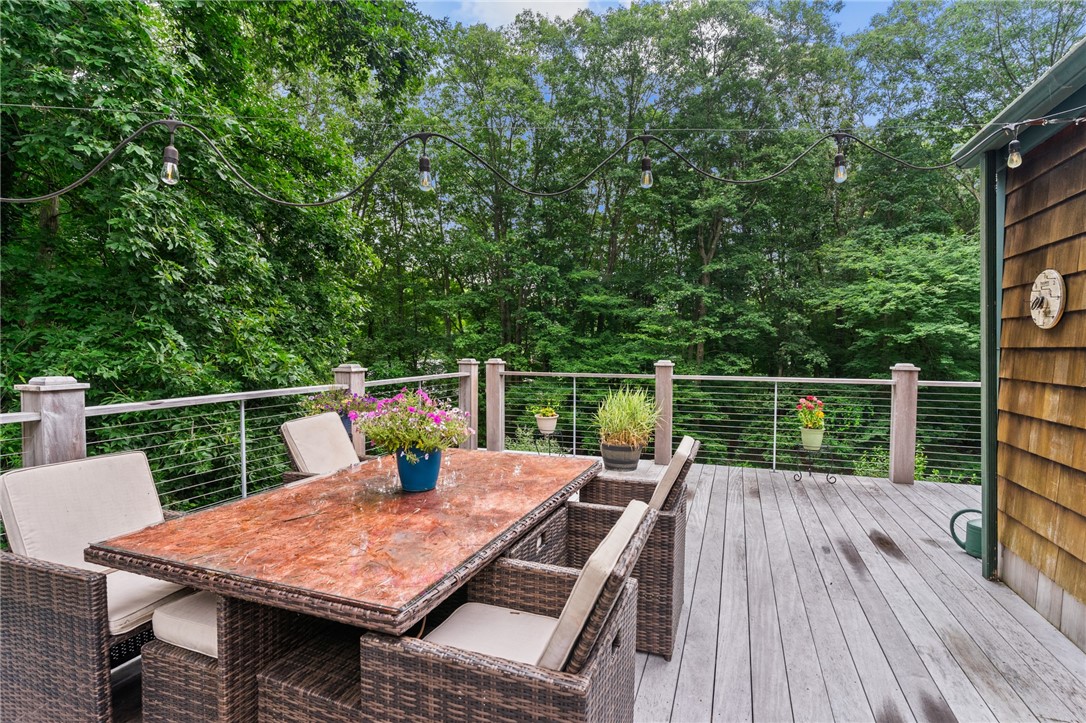 24 Valleybrook Drive Warwick, RI 02818 - Photo 19 of 50