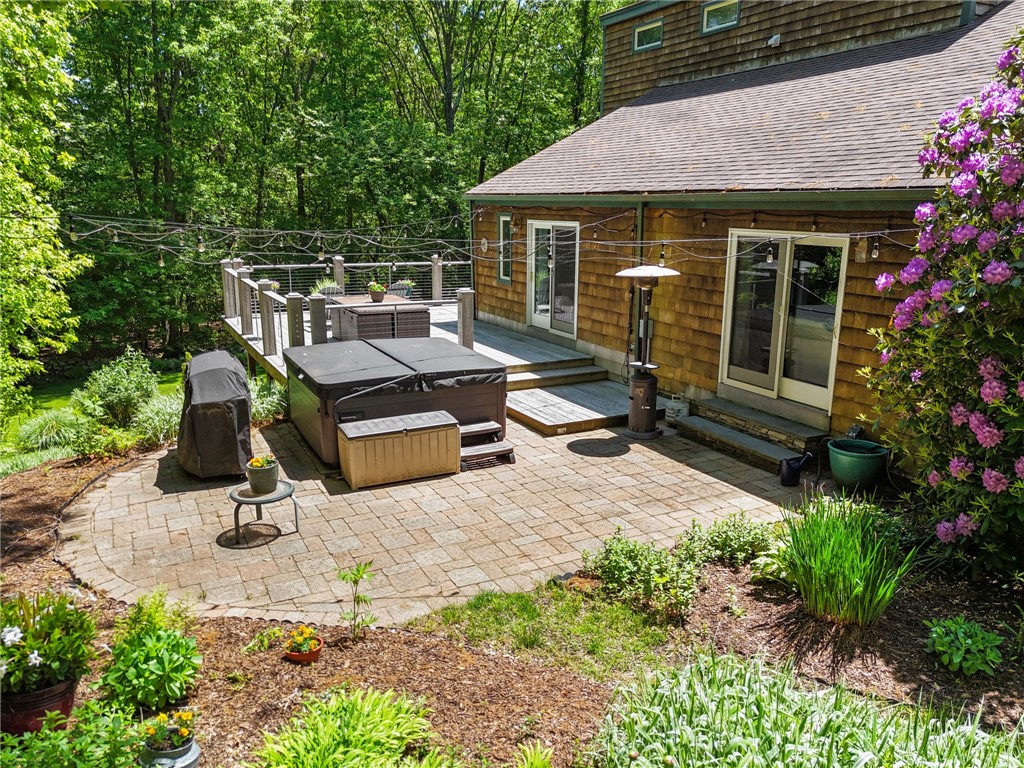 24 Valleybrook Drive Warwick, RI 02818 - Photo 3 of 50