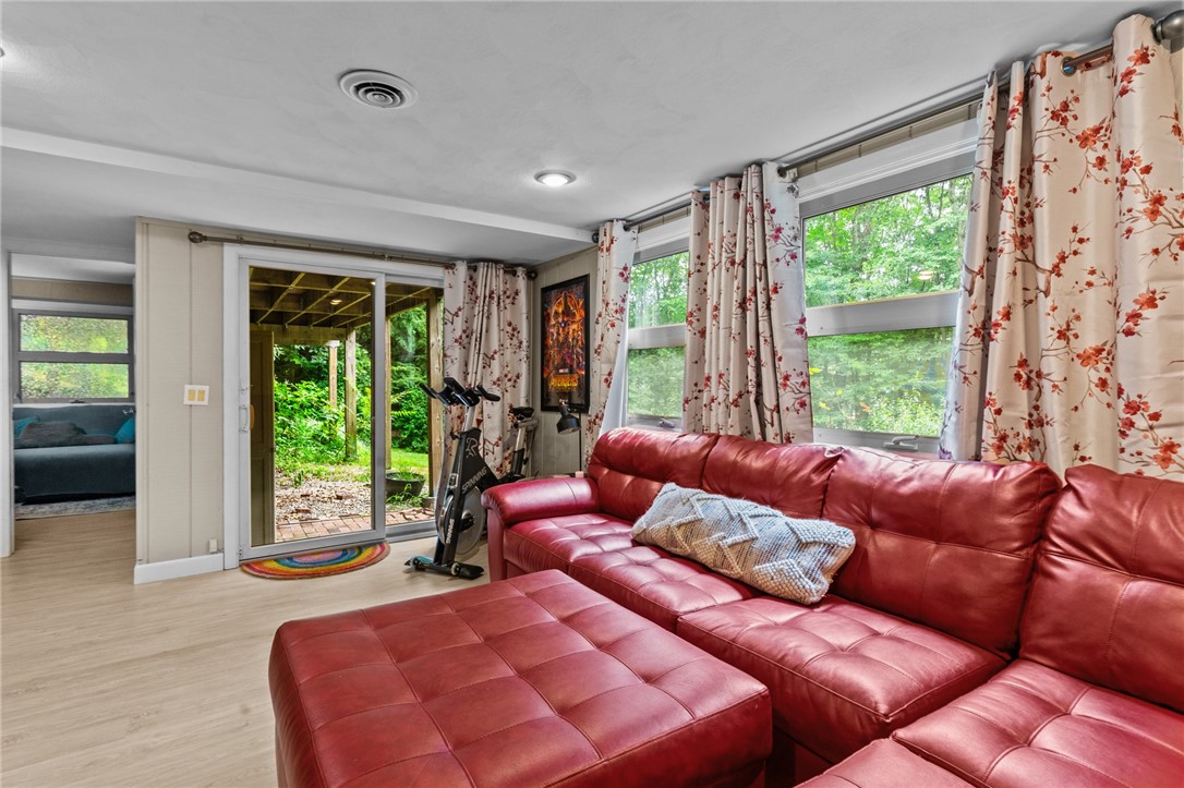 24 Valleybrook Drive Warwick, RI 02818 - Photo 43 of 50