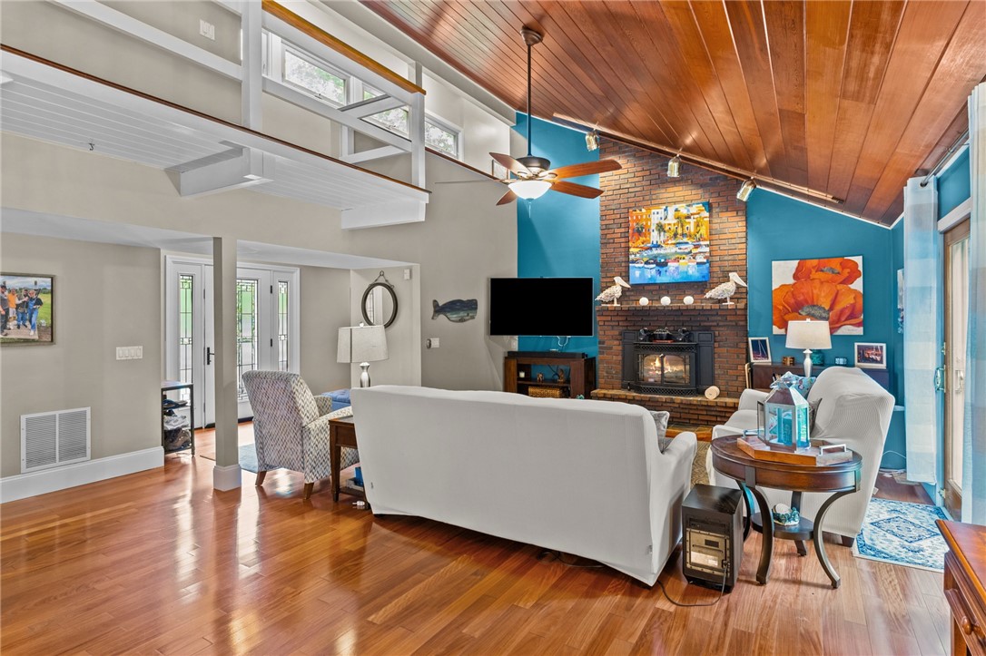 24 Valleybrook Drive Warwick, RI 02818 - Photo 8 of 50