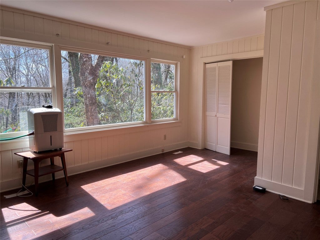 101 Brooks Road Highlands, NC 28741 - Photo 19 of 34 Gallery Image 19