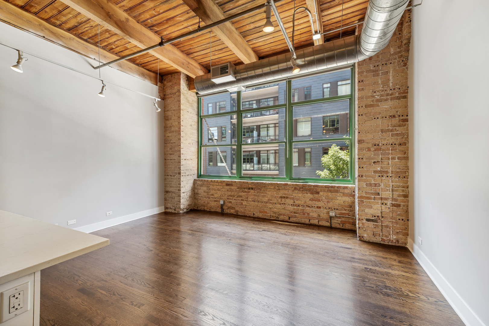 1017 West Washington Boulevard, Unit 2D Chicago, IL 60607 - Photo 8 of 14