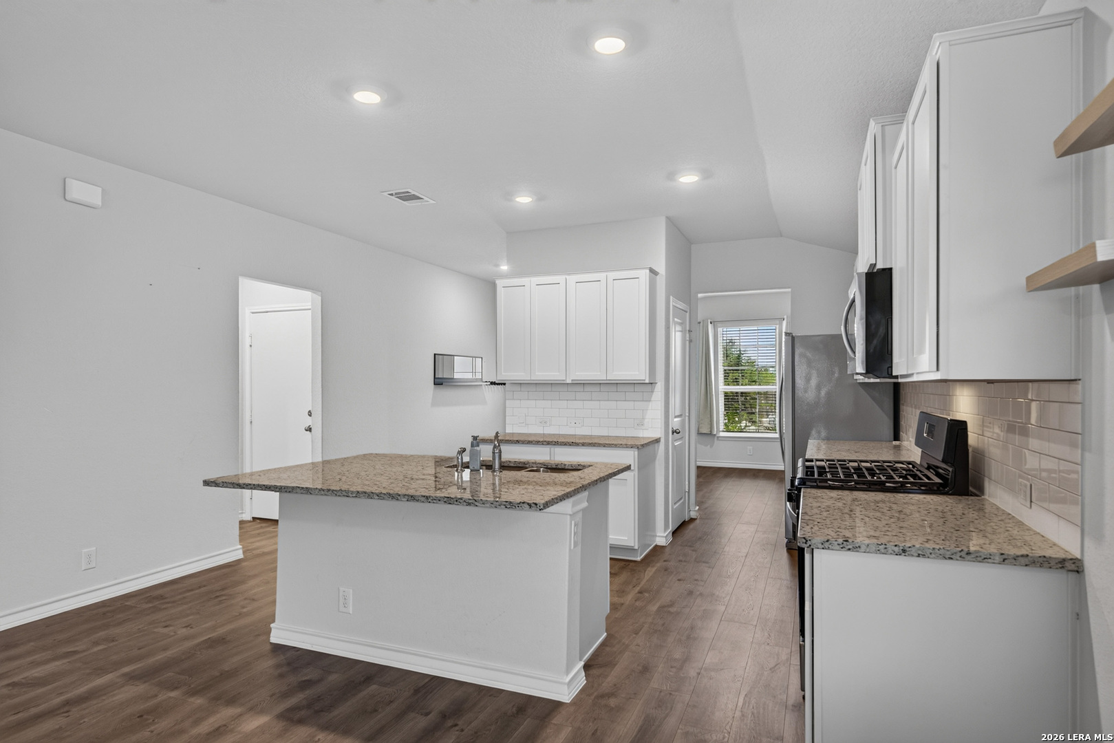 731 Overlook Ridge Cibolo, TX 78108 - Photo 14 of 28 Gallery Image 14