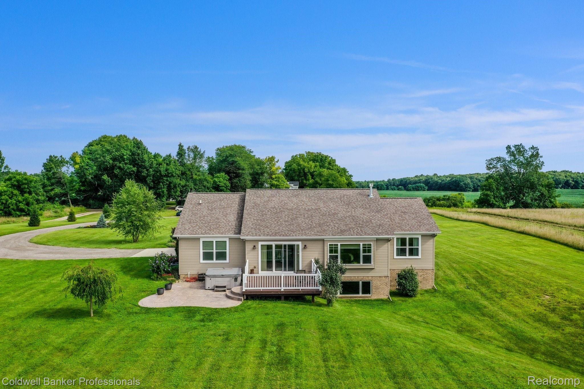8665 Oakhill Road Clarkston, MI 48348 - Photo 44 of 49 Beautiful views from all windows