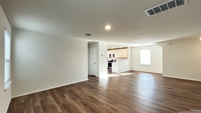 $1,995 | 11418 Long Rider, San Antonio, TX 78254