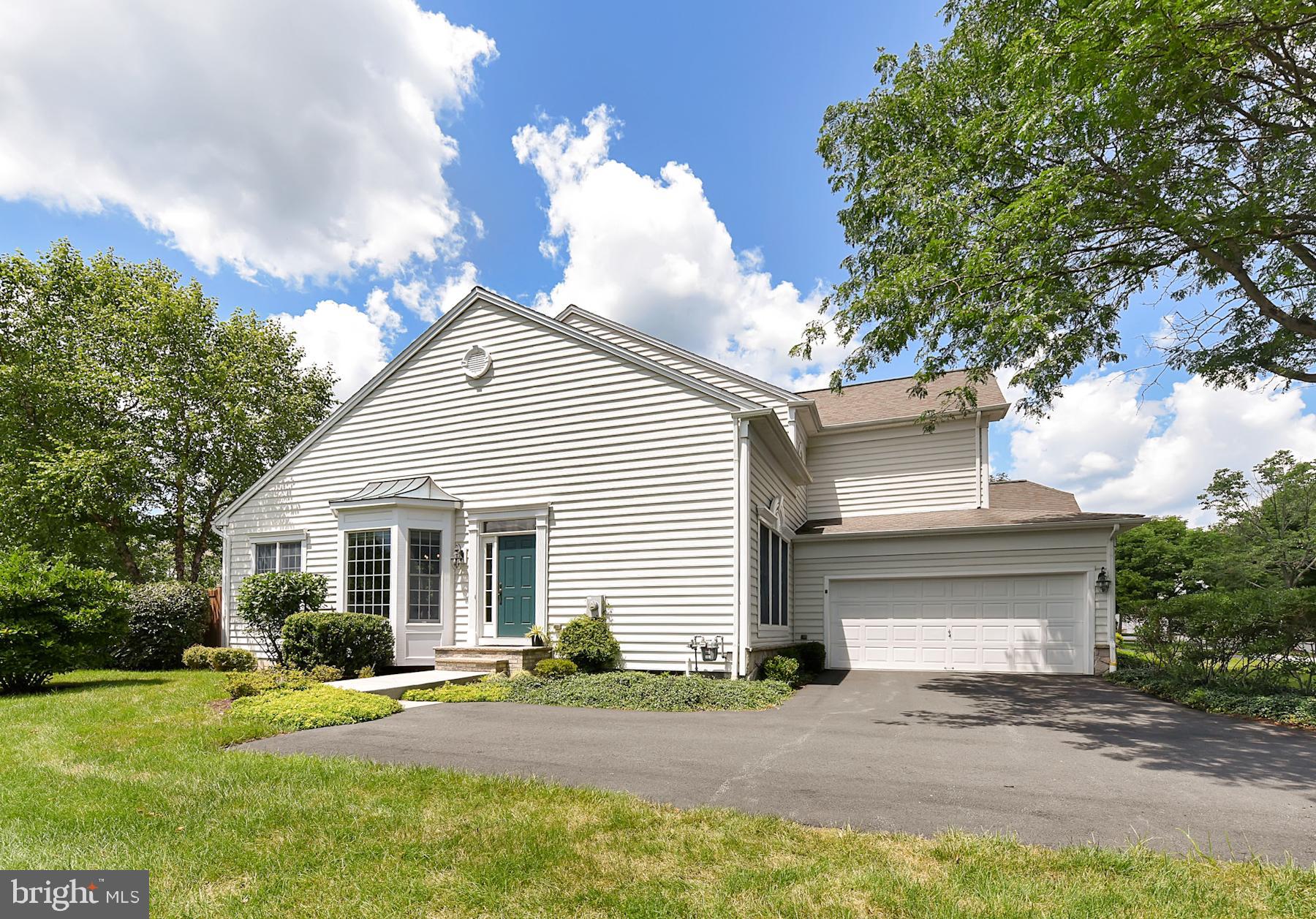 57 Maidenhead Road Princeton, NJ 08540 - Photo 2 of 38