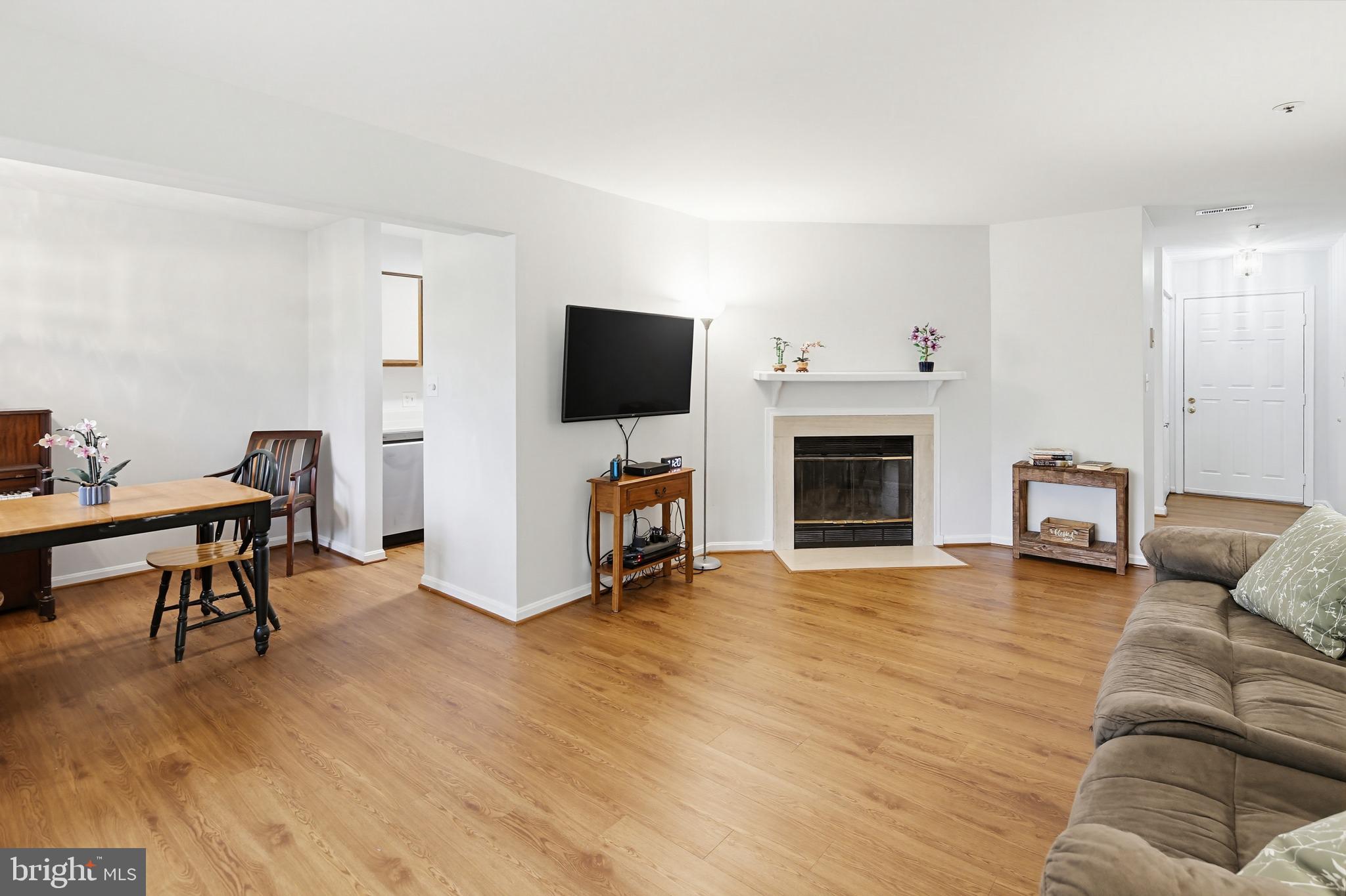 8385 Montgomery Run Road, Unit F Ellicott City, MD 21043 - Photo 5 of 32