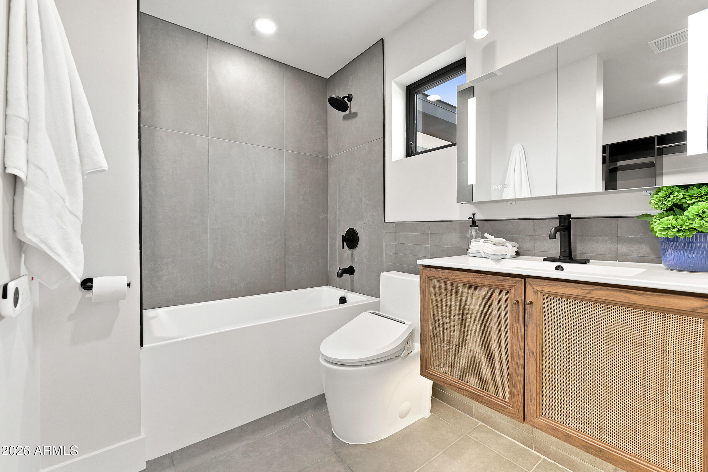 1955 East Greenway Road Phoenix, AZ 85022 - Photo 20 of 38 Ensuite Bathroom 4