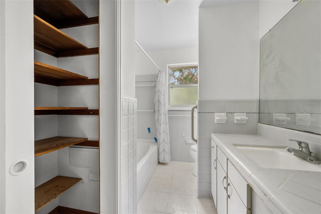 3716 Southwest 6th Place Gainesville, FL 32607 - Photo 24 of 40