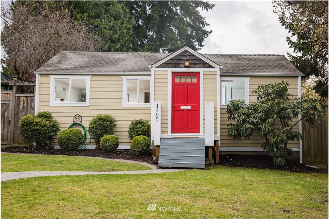 1709 Southwest Webster Street Seattle, WA 98106 - Photo 1 of 18 Gallery Image 1
