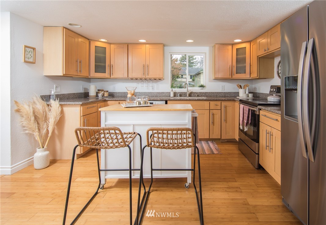 1709 Southwest Webster Street Seattle, WA 98106 - Photo 7 of 18 Gallery Image 7