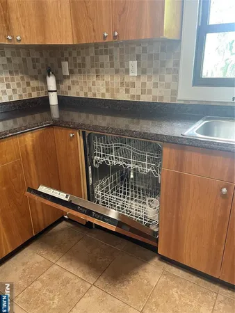 $2,800 | 59 Elberon Avenue, Hawthorne, NJ 07506