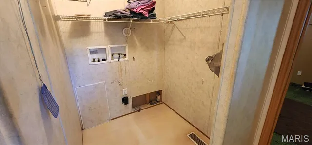 $115,000 | 210 East Old Plank Road, Chester, IL 62233