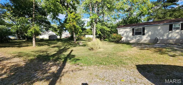 $115,000 | 210 East Old Plank Road, Chester, IL 62233