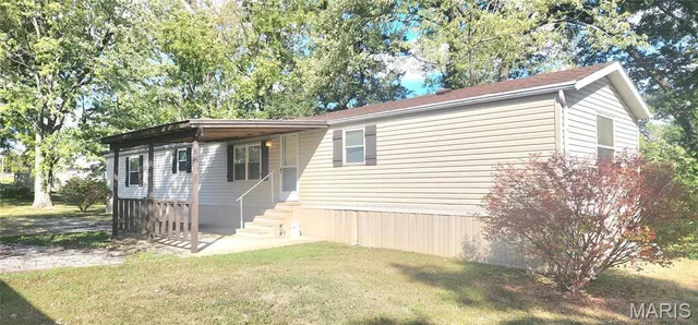 $115,000 | 210 East Old Plank Road, Chester, IL 62233