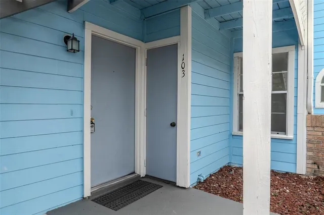 $189,995 | 2735 North Poinciana Boulevard, Unit 103, Kissimmee, FL 34746