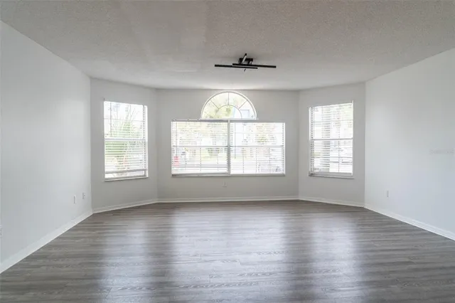 $189,995 | 2735 North Poinciana Boulevard, Unit 103, Kissimmee, FL 34746