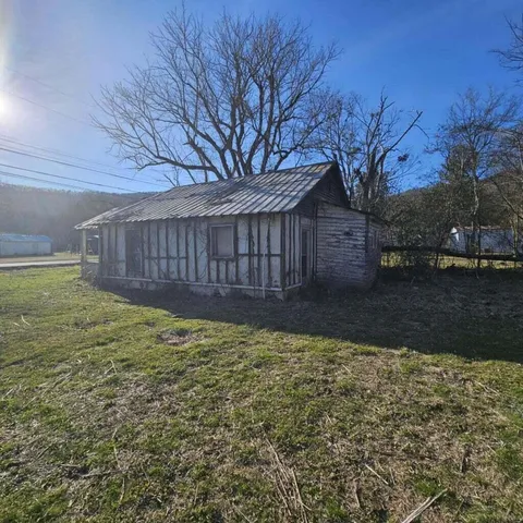 $75,000 | 126 Berryhill Road, South Pittsburg, TN 37380