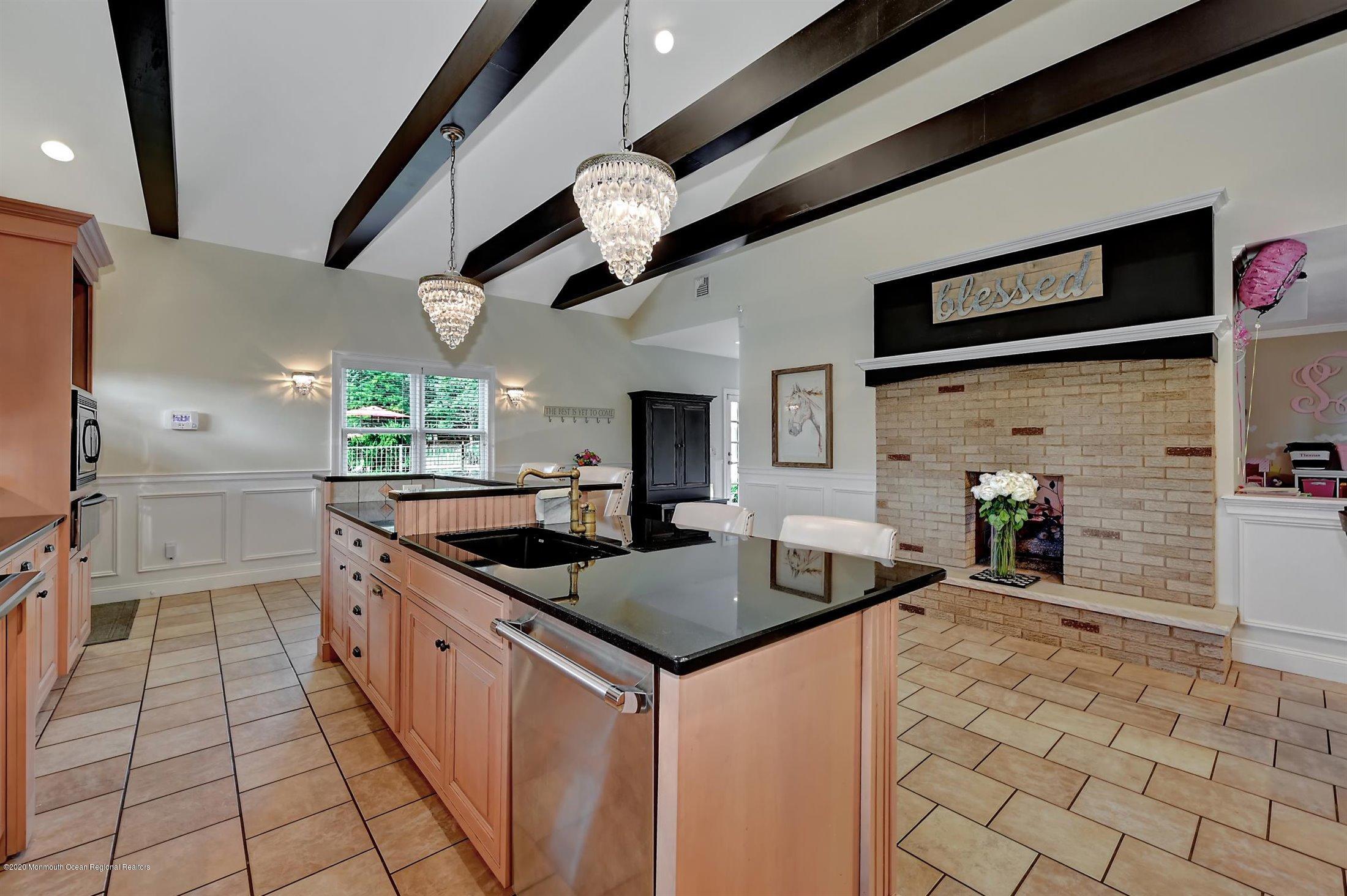 60 Crow Hill Road Freehold, NJ 07728 - Photo 14 of 41 12-Kitchen