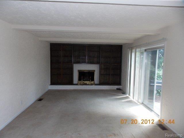 3952 Rolf Drive Warren, MI 48092 - Photo 5 of 11 DSCN8285 (640x480).jpg