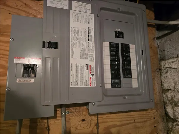 $90,000 | 323 South 5th Street, Jeannette, PA 15644