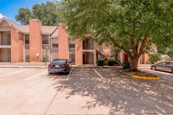 $1,100 | 2401 Sycamore Avenue, Unit E3, Huntsville, TX 77340