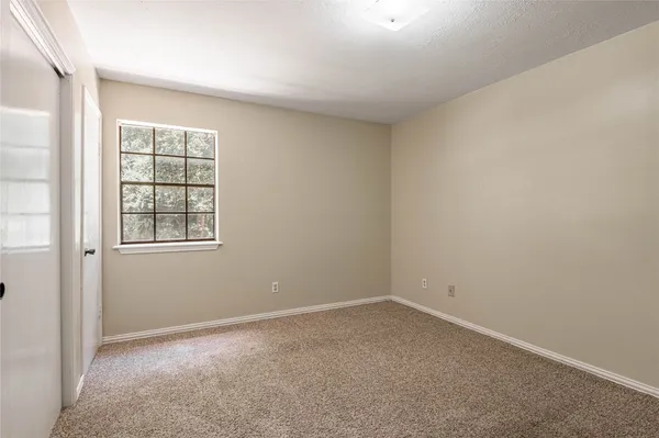 $1,100 | 2401 Sycamore Avenue, Unit E3, Huntsville, TX 77340