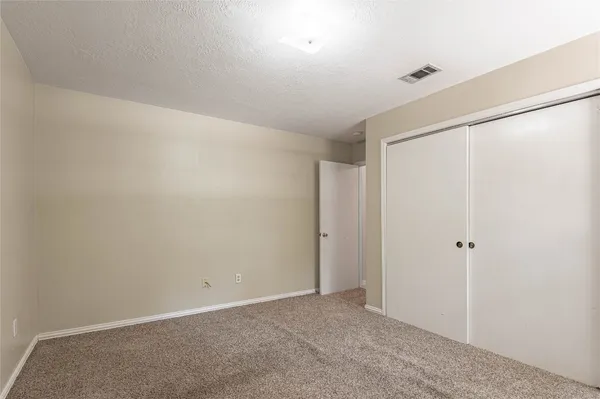 $1,100 | 2401 Sycamore Avenue, Unit E3, Huntsville, TX 77340