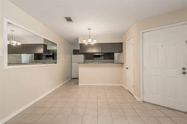 $1,100 | 2401 Sycamore Avenue, Unit E3, Huntsville, TX 77340