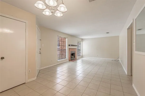 $1,100 | 2401 Sycamore Avenue, Unit E3, Huntsville, TX 77340