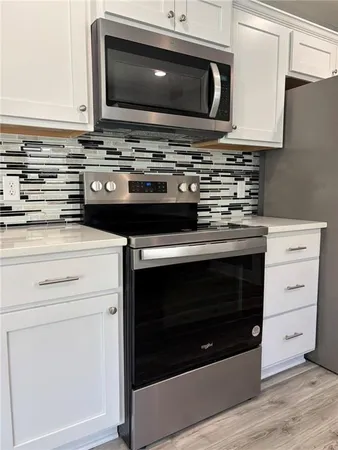 $300,000 | 4909 South Creek Wood Drive, St. Joseph, MO 64507