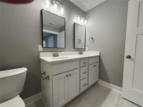 $300,000 | 4909 South Creek Wood Drive, St. Joseph, MO 64507