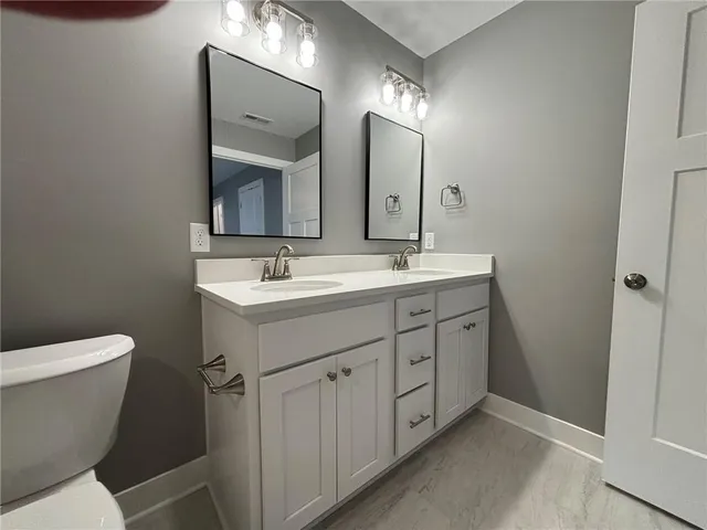 $300,000 | 4909 South Creek Wood Drive, St. Joseph, MO 64507