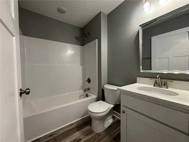 $300,000 | 4909 South Creek Wood Drive, St. Joseph, MO 64507