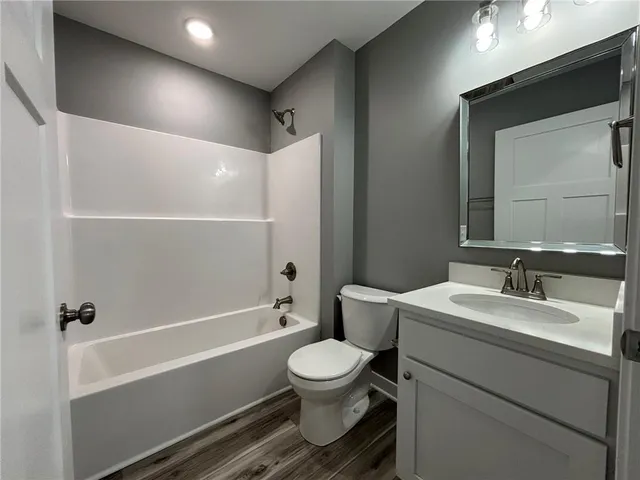 $300,000 | 4909 South Creek Wood Drive, St. Joseph, MO 64507