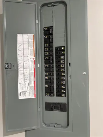 $300,000 | 4909 South Creek Wood Drive, St. Joseph, MO 64507